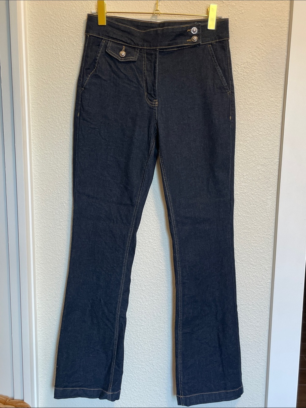 RARE Autres Filles Y2K Dark Wash Double Gold Button 2000’s Flap Pocket Bootcut